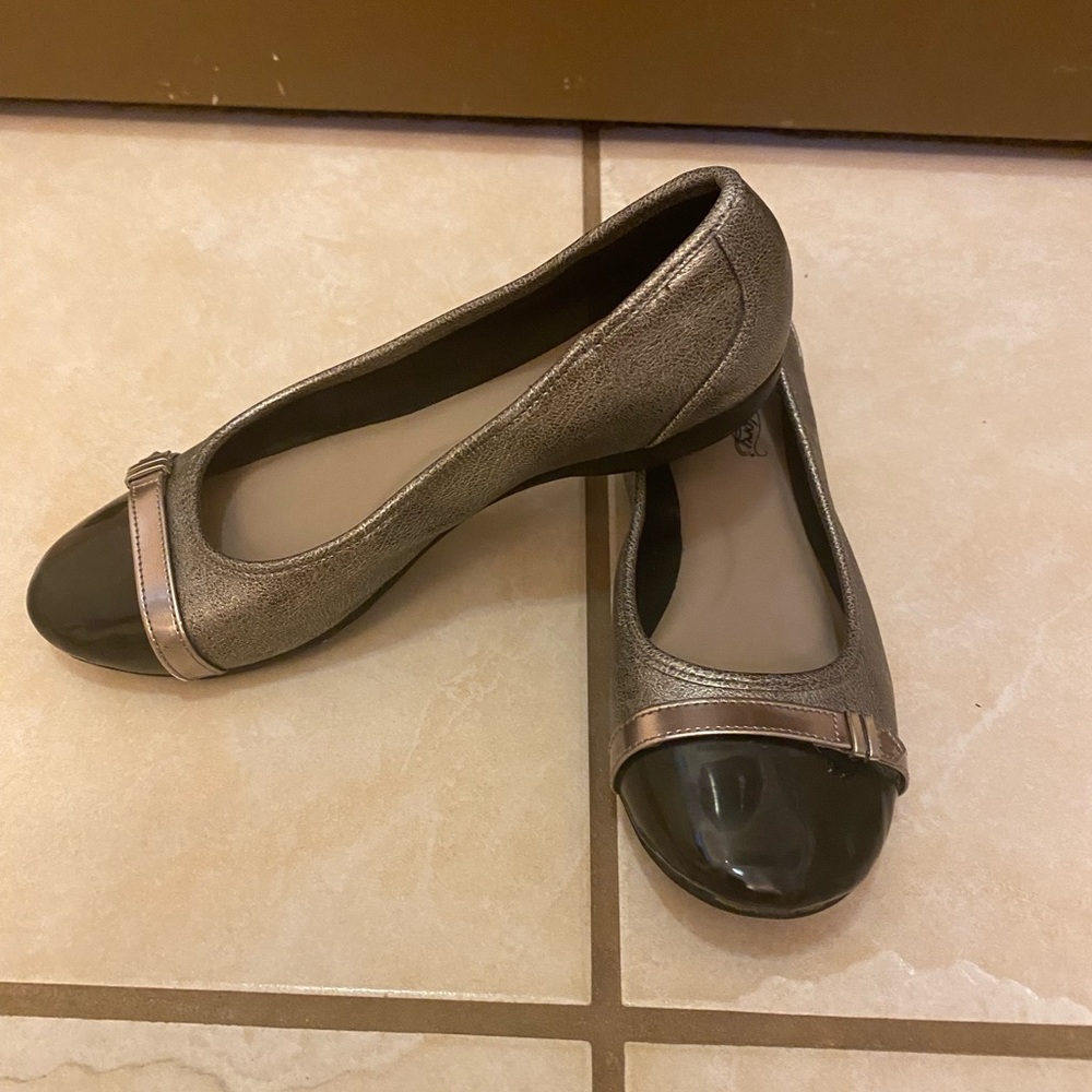 Faded Glory memory foam ballerina flat dress shoe size 6